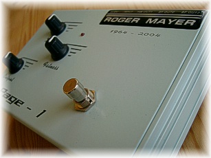 Roger Mayer Page 1 Seite.JPG